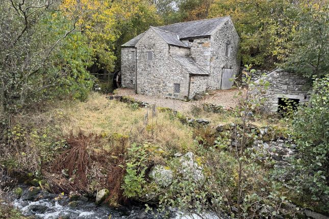 1 bed detached house