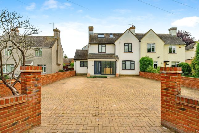 5 bedroom semi-detached house for sale