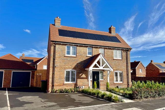 4 bed detached house