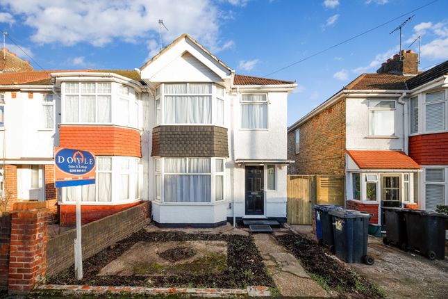 Lyndhurst Avenue, Southall, UB1 3 bed end of terrace house for sale