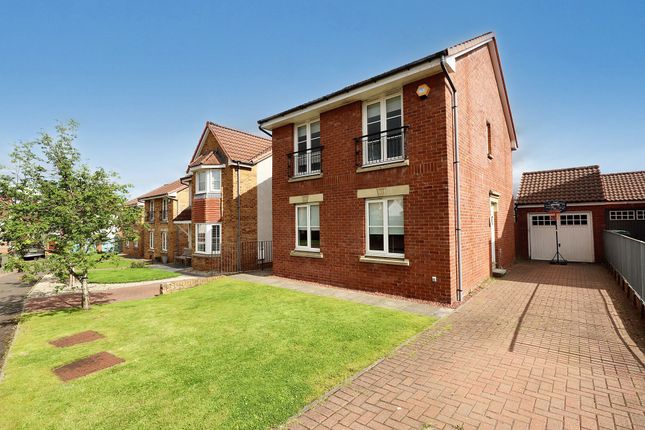 Kestrel Court, Coatbridge ML5 3 bed detached house for sale