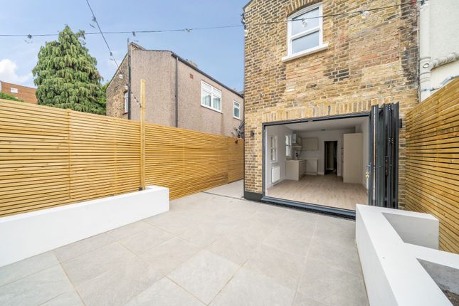 Fairlawn Park, London 3 bed house for sale