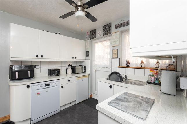 5 bed semi-detached house