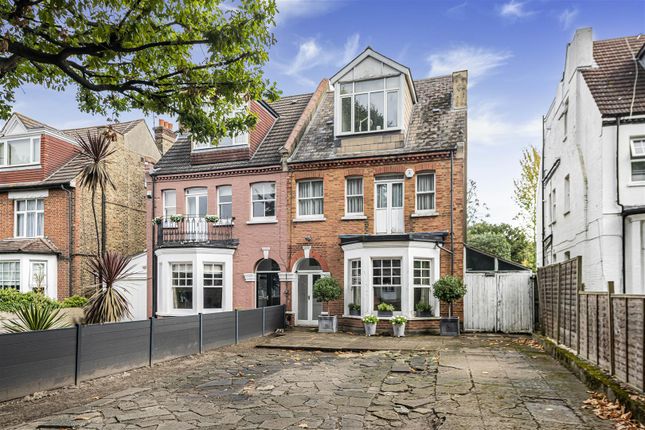 5 bedroom semi-detached house for sale