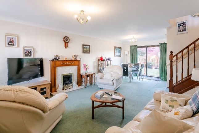 Guardwell Crescent, Edinburgh, EH17 3 bed detached house for sale