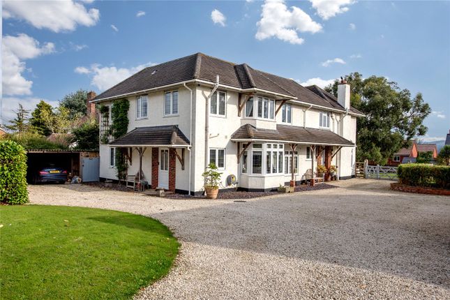 Jeffreys Way, Taunton, Somerset, TA1 8 bed detached house for sale