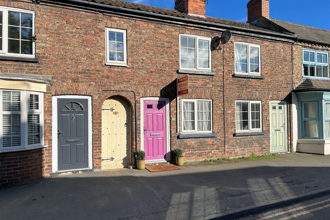 Rythergate, Cawood 2 bed cottage for sale