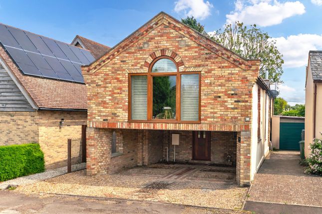 2 bed detached house