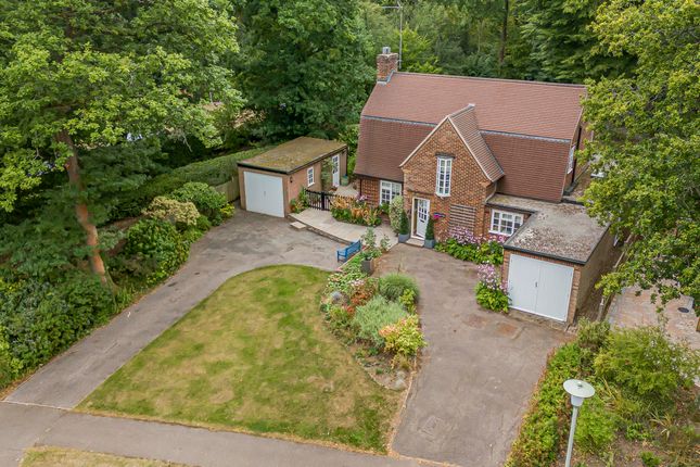 Reddings, Welwyn Garden City... 2 bed detached house for sale