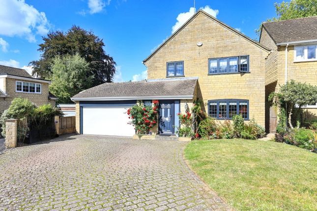 Wychwood Close, Chipping Norton OX7 4 bed detached house for sale