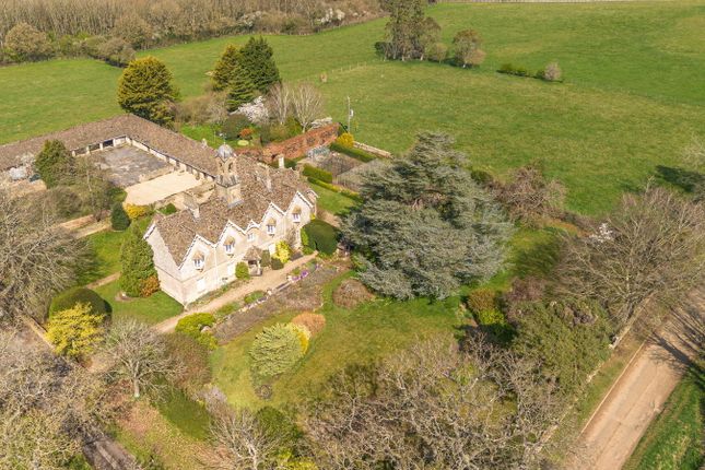 6 bed detached house