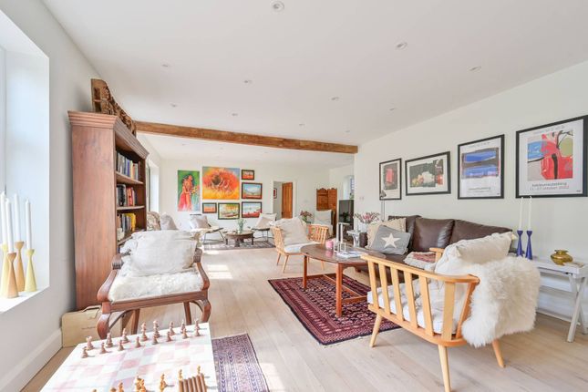 South Hill Avenue, Harrow on the... 6 bed detached house for sale
