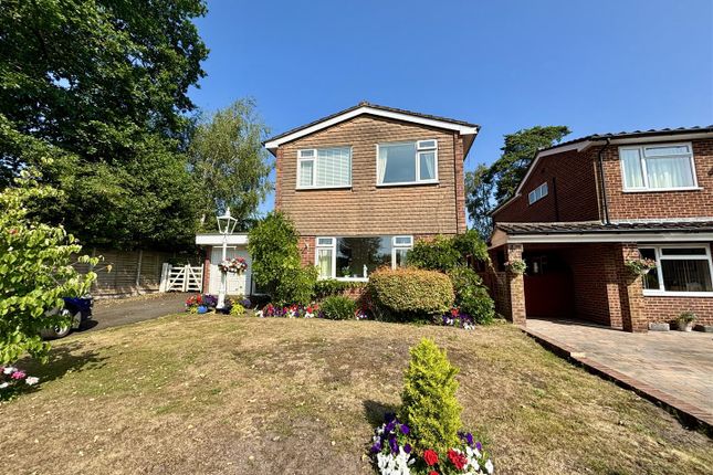 Madeley Road, Fleet GU52 4 bed detached house for sale