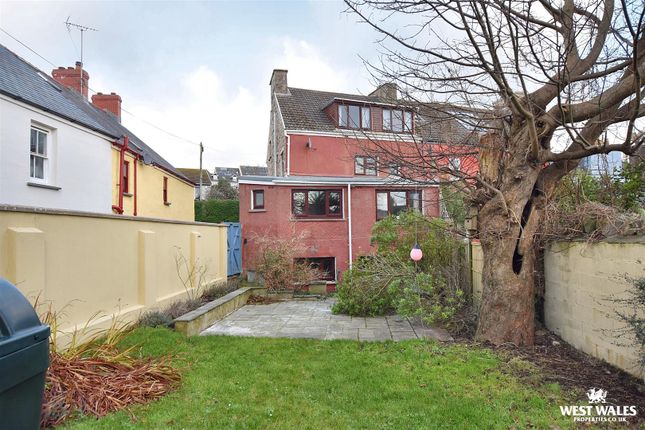 5 bedroom semi-detached house for sale