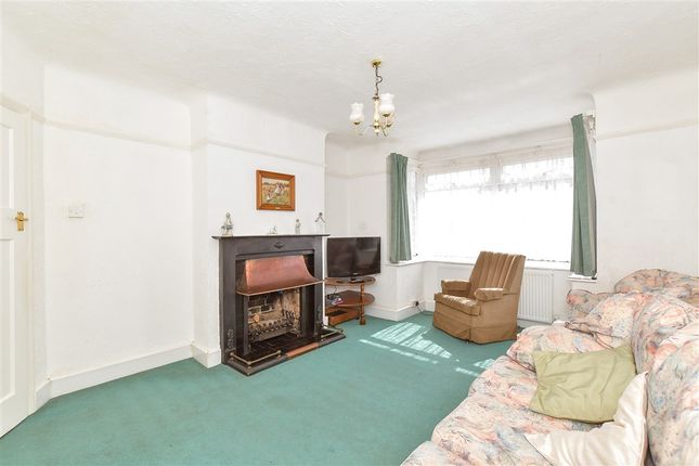 2 bed detached bungalow