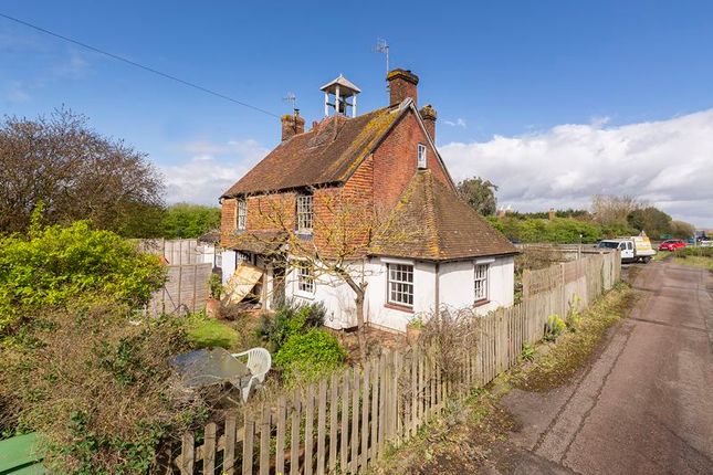 Maidstone Road, Paddock Wood TN12 3 bed property for sale