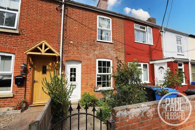 Meadow Road, Oulton, NR32 3 bed terraced house for sale