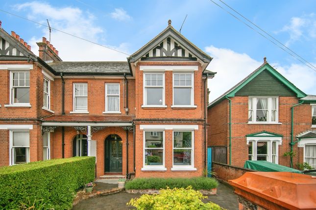 5 bedroom semi-detached house for sale