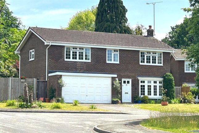 The Ridings, Liss, Hampshire, GU33 4 bed detached house for sale