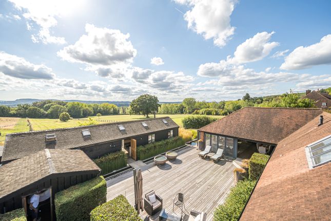 Smithwood Common, Cranleigh, GU6 3 bed detached house for sale