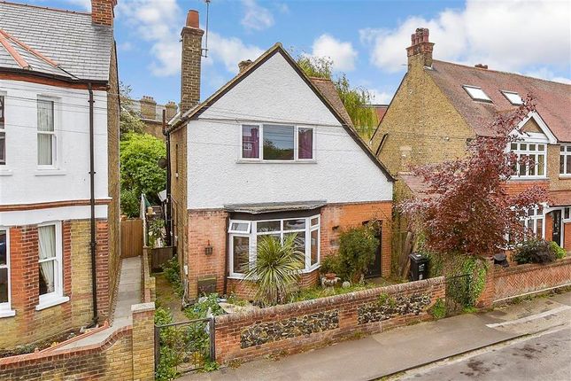 Walmsley Road, Broadstairs, Kent 3 bed detached house for sale