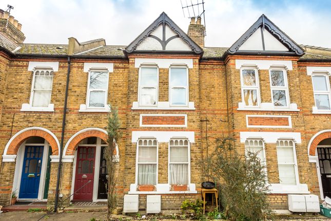 1 bedroom ground floor maisonette for sale