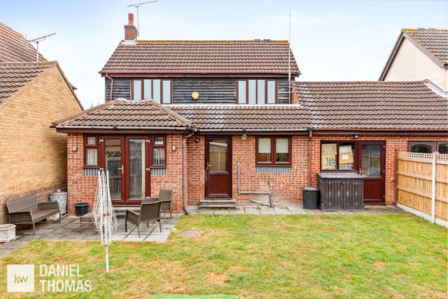 Horseshoe Close, Waltham Abbey, EN9 3 bed detached house for sale