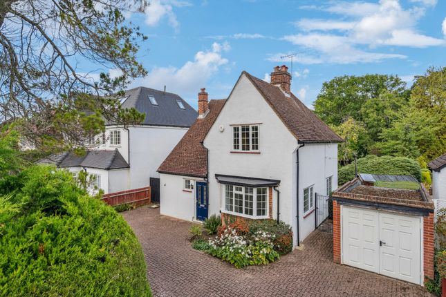 The Avenue, Hatch End, Pinner HA5 3 bed detached house for sale