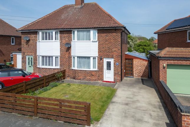 2 bedroom semi-detached house for sale