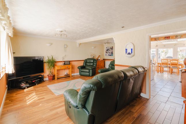 Semi-detached house for sale