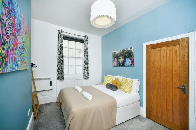 1 bed flat