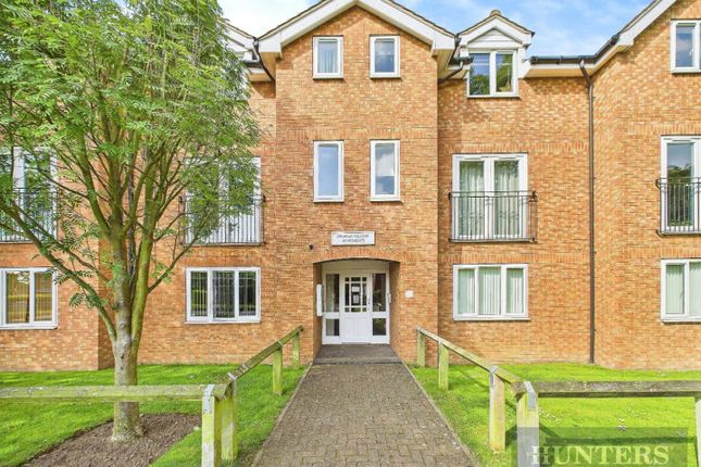 North Leas Avenue, Scarborough 2 bed apartment for sale