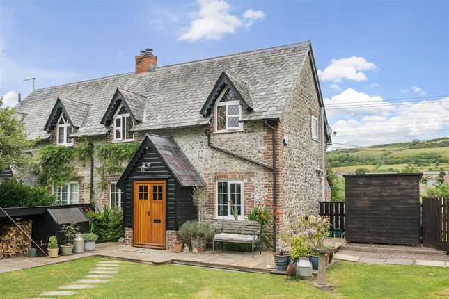 2 bedroom semi-detached house for sale
