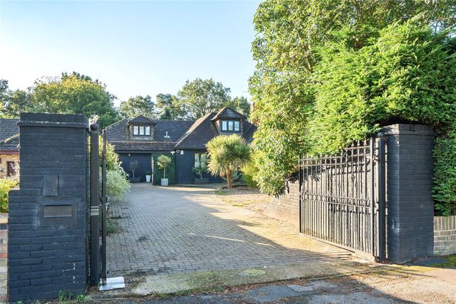 Ambleside Road, Surrey GU18 5 bed detached house for sale