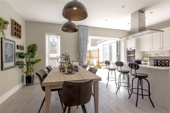 4 bed terraced house