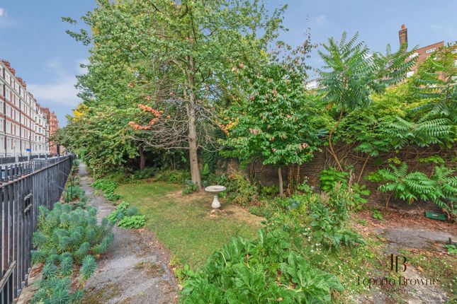 Ridgmount Gardens, WC1 2 bed apartment for sale