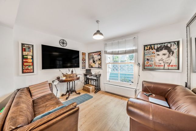 Park Place, London 2 bed end of terrace house for sale