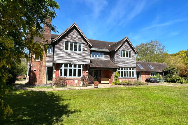 6 bedroom detached house for sale