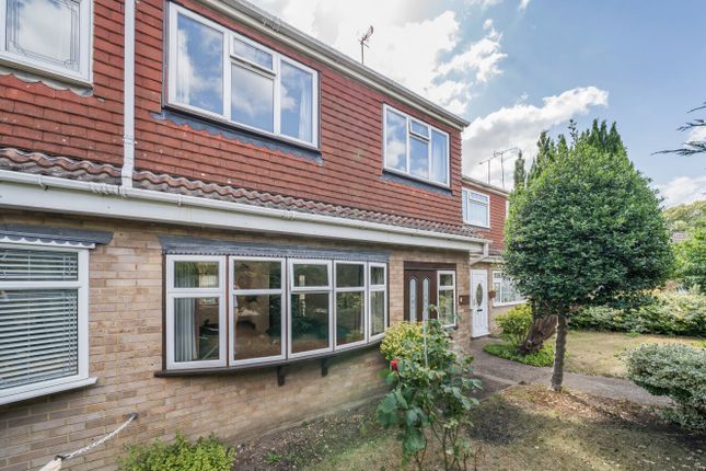 Main Road, Sutton At Hone, Dartford... 3 bed semi