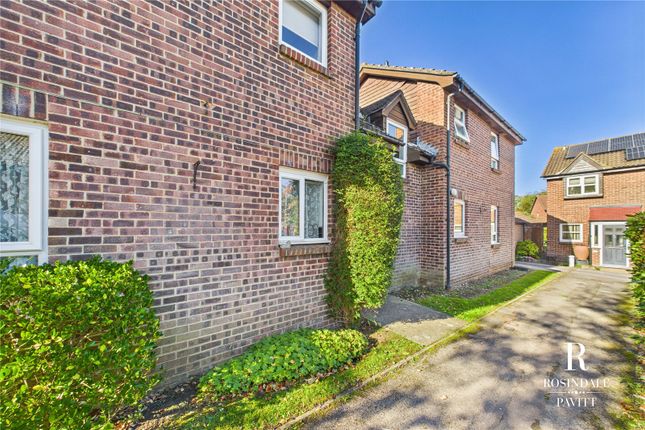 Apeldoorn Drive, Wallington, SM6 1 bed apartment for sale