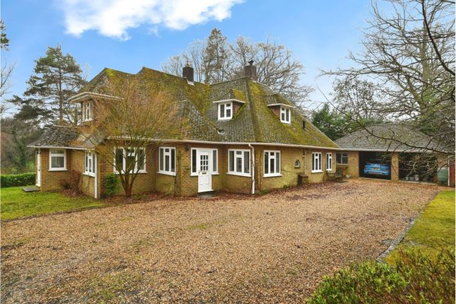4 bed detached house