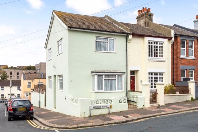 3 bedroom end of terrace house for sale