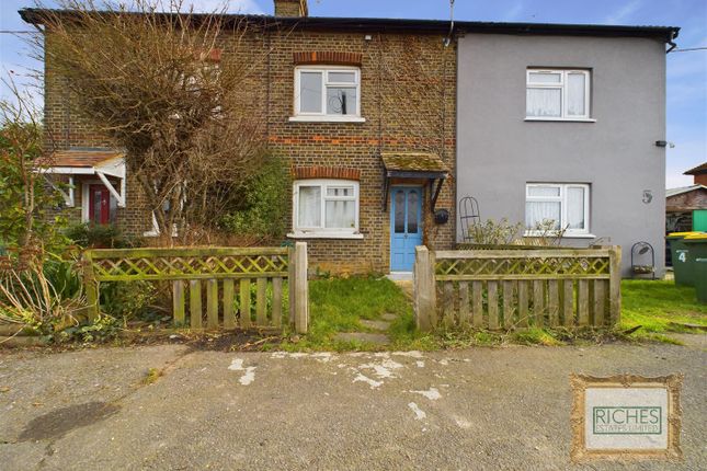 Mill Lane, Rochford 3 bed terraced house for sale