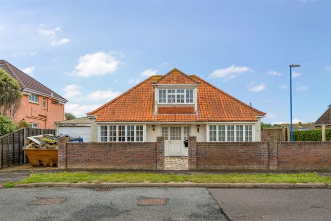 Woodland Road, Selsey, PO20 3 bed chalet for sale
