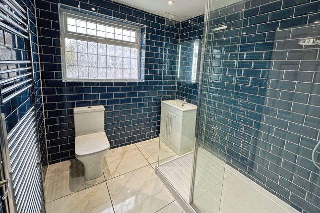 Nelson Drive, Hinckley LE10 3 bed semi