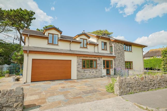5 bed detached house