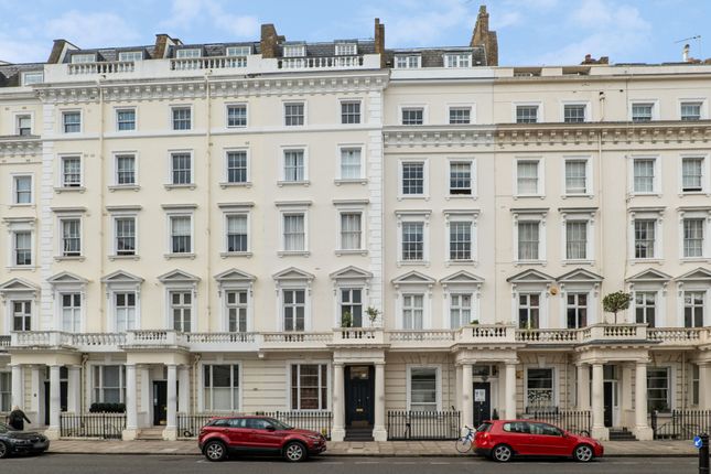 St Georges Drive, London, SW1V 2 bed apartment for sale