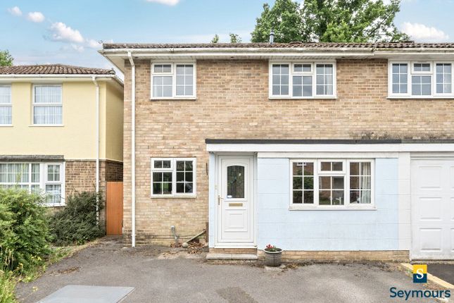 Cumberland Avenue, Surrey GU2 4 bed semi