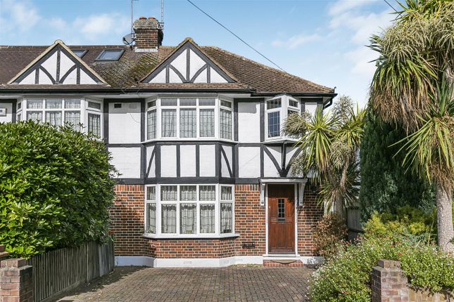Anne Boleyns Walk, Kingston Upon... 3 bed semi