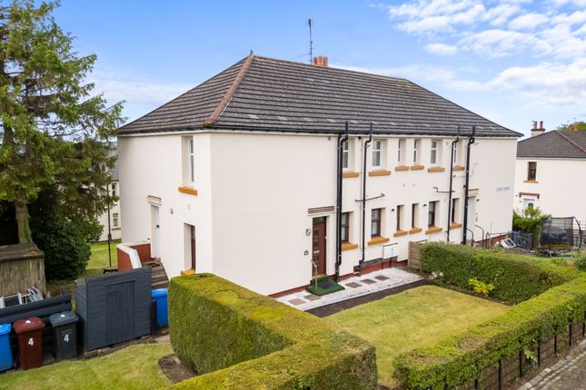 4 Stirling Terrace, Dundee, DD3 6JX 2 bed ground floor flat for sale